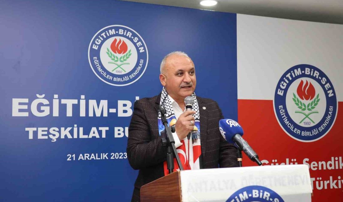 ARA TATİL DÖNEMİNDE YASAL DÜZENLEMELERİN HAYATA GEÇİRİLMESİ ÇAĞRISINDA BULUNAN MEMUR