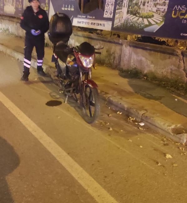 Emre ÖNCEL/SAMSUN, (DHA)- SAMSUN’un Atakum ilçesinde seyir halindeki motosiklet, yolun