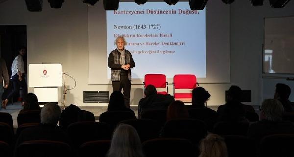 İSTANBUL, (DHA)- Teorisyen, eleştirmen ve yazar Prof. Dr. Gediz Akdeniz,