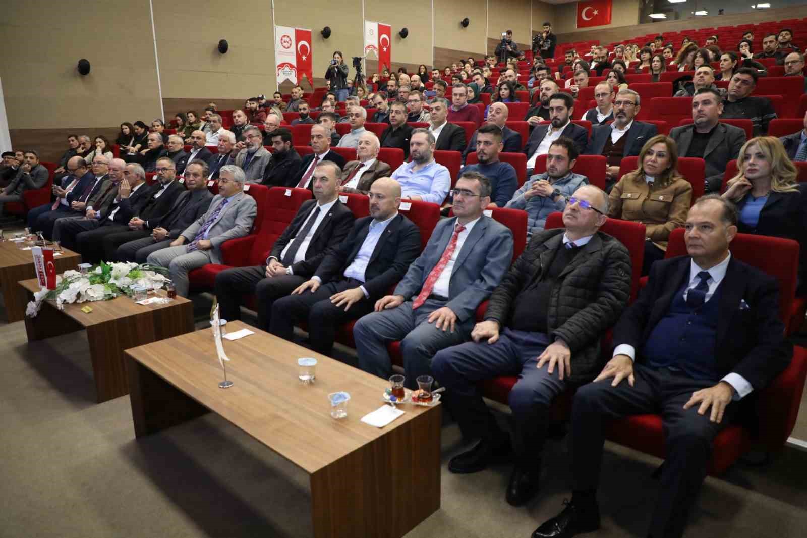 Prof. Dr. Beyceoğlu: "Bazı müteahhitler dolar için ölümü göze almış" Prof. Dr. Beyceoğlu: "Bazı müteahhitler dolar için ölümü göze almış"