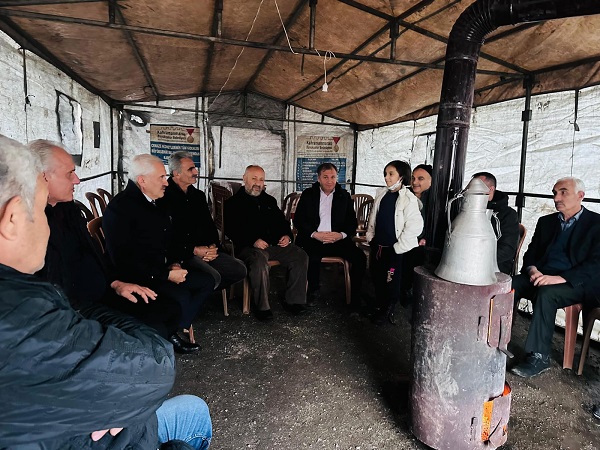 BAŞKAN DOĞAN DUR DURAK BİLMİYOR