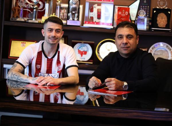 Hüsnü Ümit AVCI/SİVAS, (DHA) – Süper Lig ekiplerinden Sivasspor, Beşiktaş’ta forma