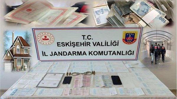 ESKİŞEHİR, (DHA)- ESKİŞEHİR’de ‘Tekinler’ olarak bilinen suç örgütüne yönelik jandarmanın