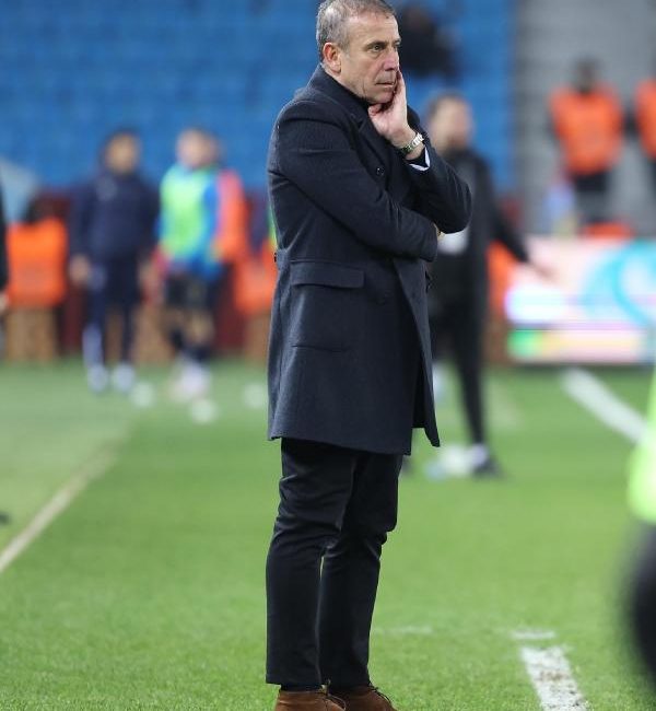 Nurgül GÜNAYDIN / TRABZON,(DHA)- Süper Lig’in 23’üncü haftasında sahasında Kasımpaşa’ya