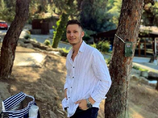 Tekin GÜRBULAK- Burak UÇAR/ İZMİR (DHA)-İZMİR’in Karabağlar ilçesinde yolcu minibüsüyle