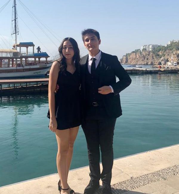 Adem AKALAN/ANTALYA, (DHA)- ANTALYA’da kalp krizinden ölen sınıf arkadaşı Sadullah