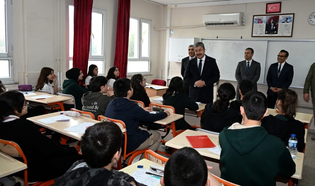 Osmaniye Valisi   Dr. Erdinç Yılmaz, Şehit Yasemin Tekin Ortaokulu’nu ziyaret