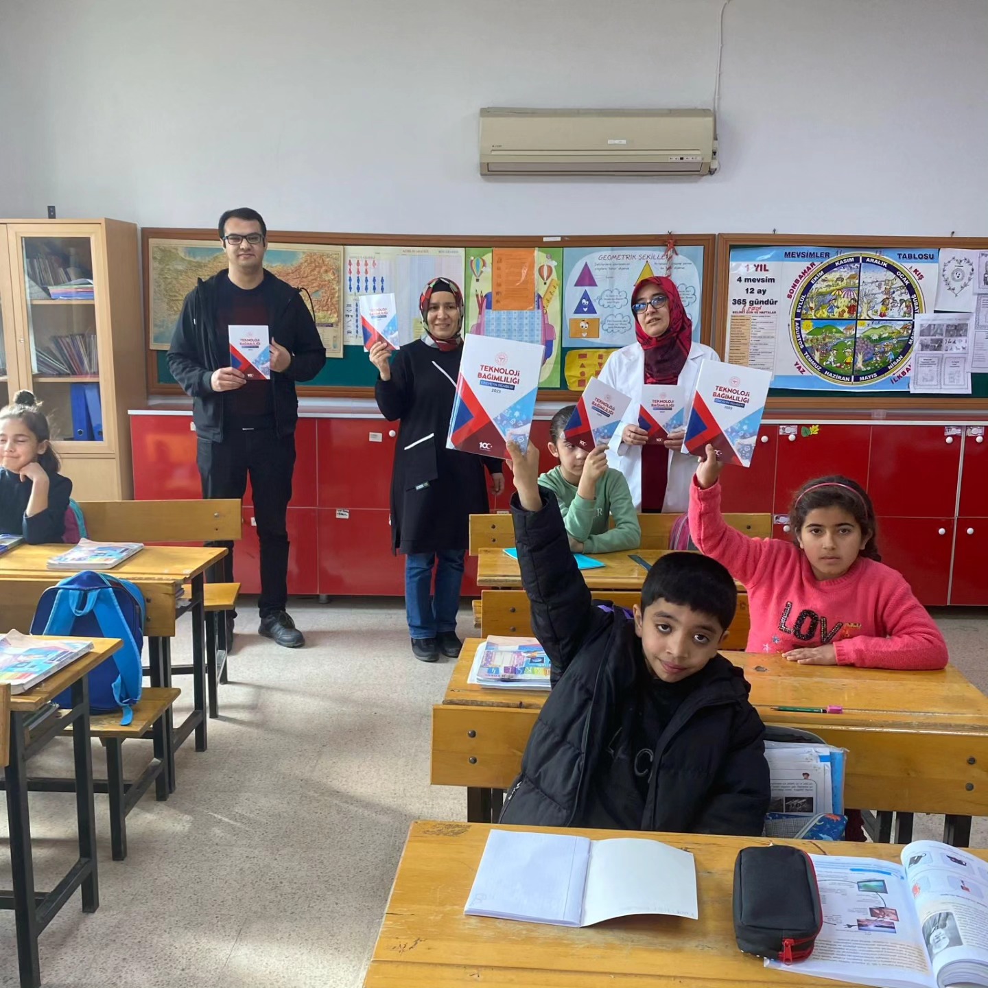 "TEKNOLOJİ BAĞIMLIĞI "KONULU EĞİTİM VERİLDİ.