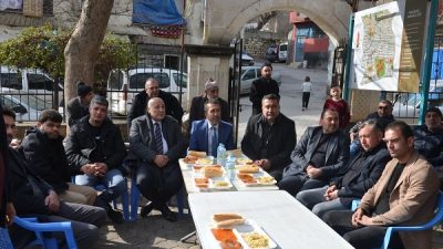 6 Şubat depremleri nedeniyle Mağralı Mahallesi’nde düzenlenen Kur’an tilaveti ve