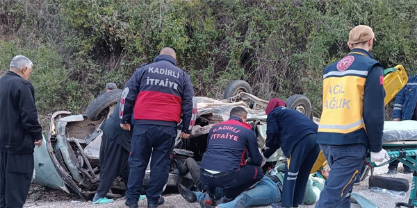 TIR İLE OTOMOBİL ÇARPIŞTI 2 KİŞİ YARALANDI TIR İLE OTOMOBİL ÇARPIŞTI 2 KİŞİ YARALANDI