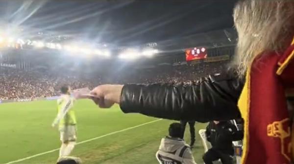 Mustafa KÖPRÜLÜ / İZMİR, (DHA) – 1’inci Lig’de İzmir derbisinde