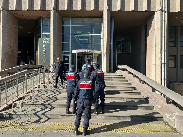 Ankara'da silah kaçakçılığı yapan kargo çalışanı gözaltına alındı