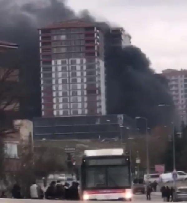 ANKARA, (DHA)- ANKARA’nın Mamak ilçesinde, boş dükkanda çıkan yangın korkuya