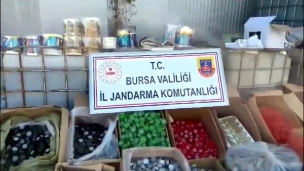 ANKARA, (DHA)- İÇİŞLERİ Bakanlığı, Bursa’da 35 bin litre kaçak madeni yağ ele geçirildiğini