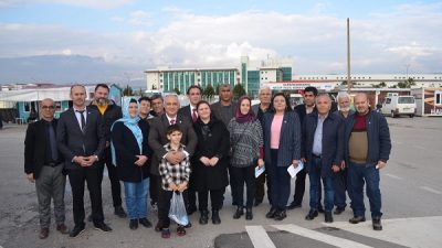 Yİ Parti Dulkadiroğlu Belediye Başkan adayı Dr. Selahaddin Can, depremzedelere