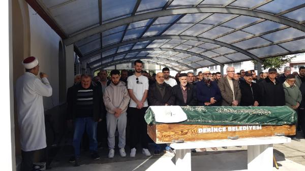 Nabi YAZICI/DERİNCE (Kocaeli), (DHA)- KOCAELİ’de, çocuğunu almak için gittiği ilkokulun bahçesinde,