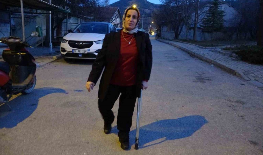 ISPARTA’DA BEBEKKEN GEÇİRDİĞİ FELÇ NEDENİYLE YÜRÜME ENGELLİ OLAN HACER İNCİ
