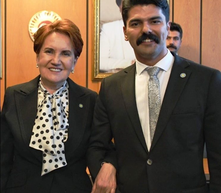 İYİ PARTİ KARAİSALI İLÇE BAŞKANI AVUKAT MUSTAFA KUŞDEMİR VE İLÇE