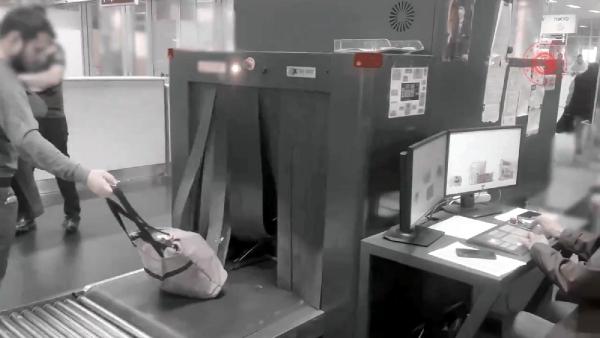 izmirde yurt disina kacirilmaya calisilan 861 tarihi para ele gecirildi 249ffc0