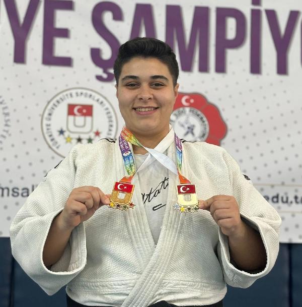 Turgay İPEK/ERZURUM, (DHA) – Kahramanmaraş merkezli depremlere Hatay’da yakalanıp, ailesiyle
