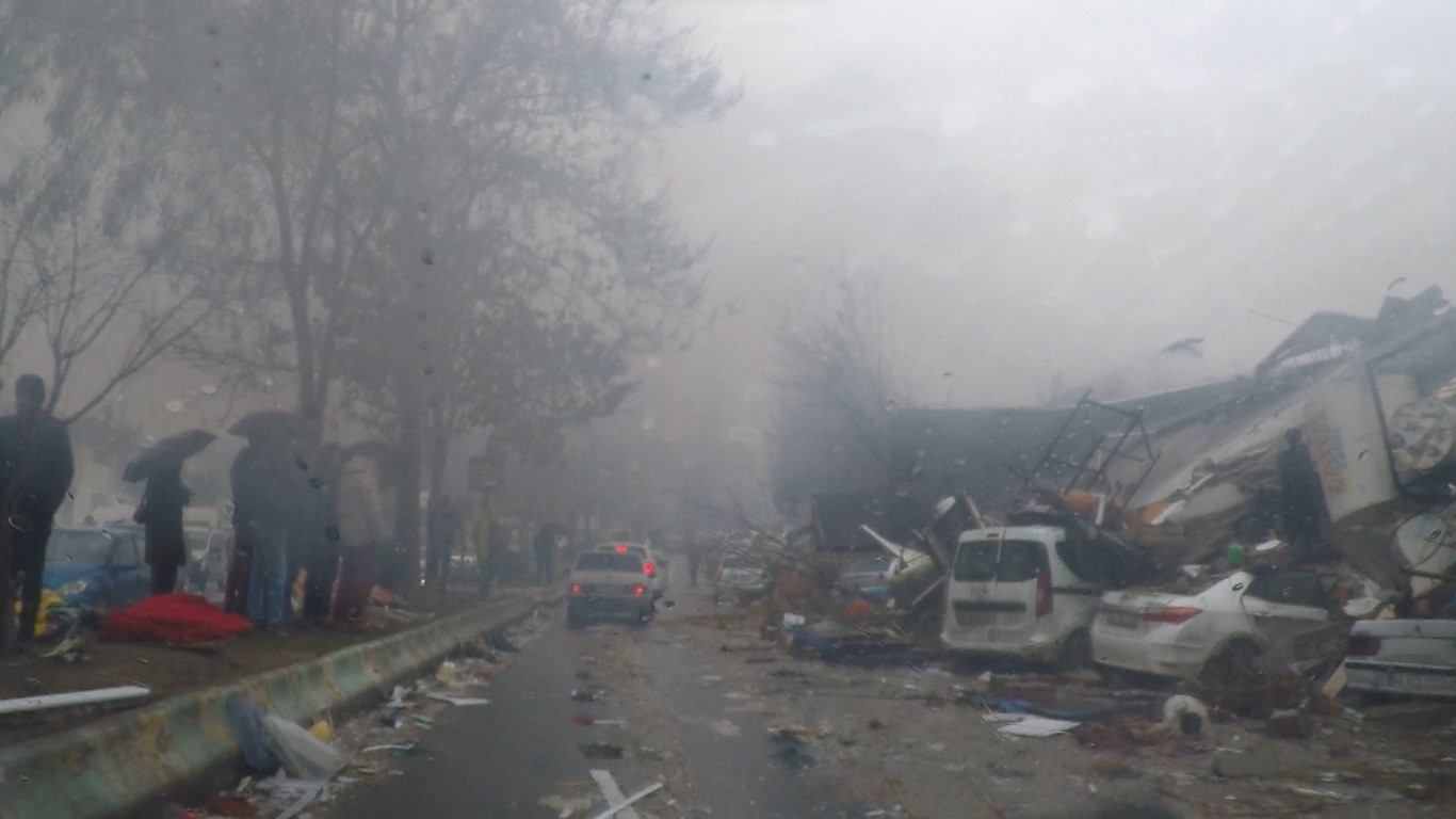 kahramanmarasta 6 subat depremi arac kamerasinda 61eed4b