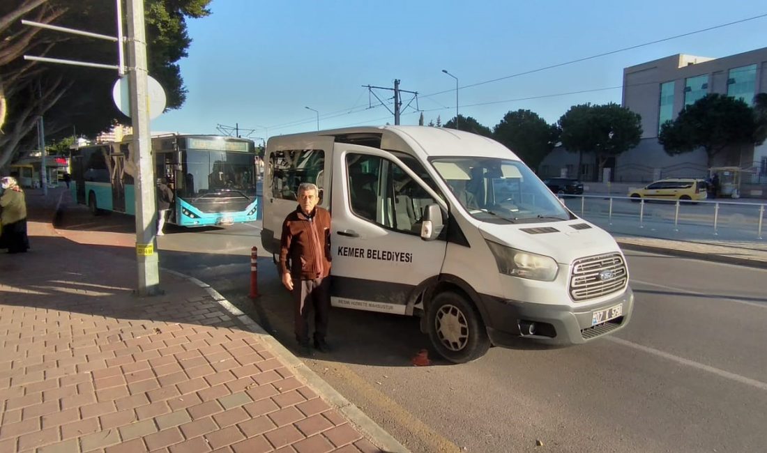 KEMER BELEDİYESİ SAĞLIK İŞLERİ MÜDÜRLÜĞÜ EKİPLERİ, KEMER'DE HASTA VATANDAŞLARI ÜCRETSİZ