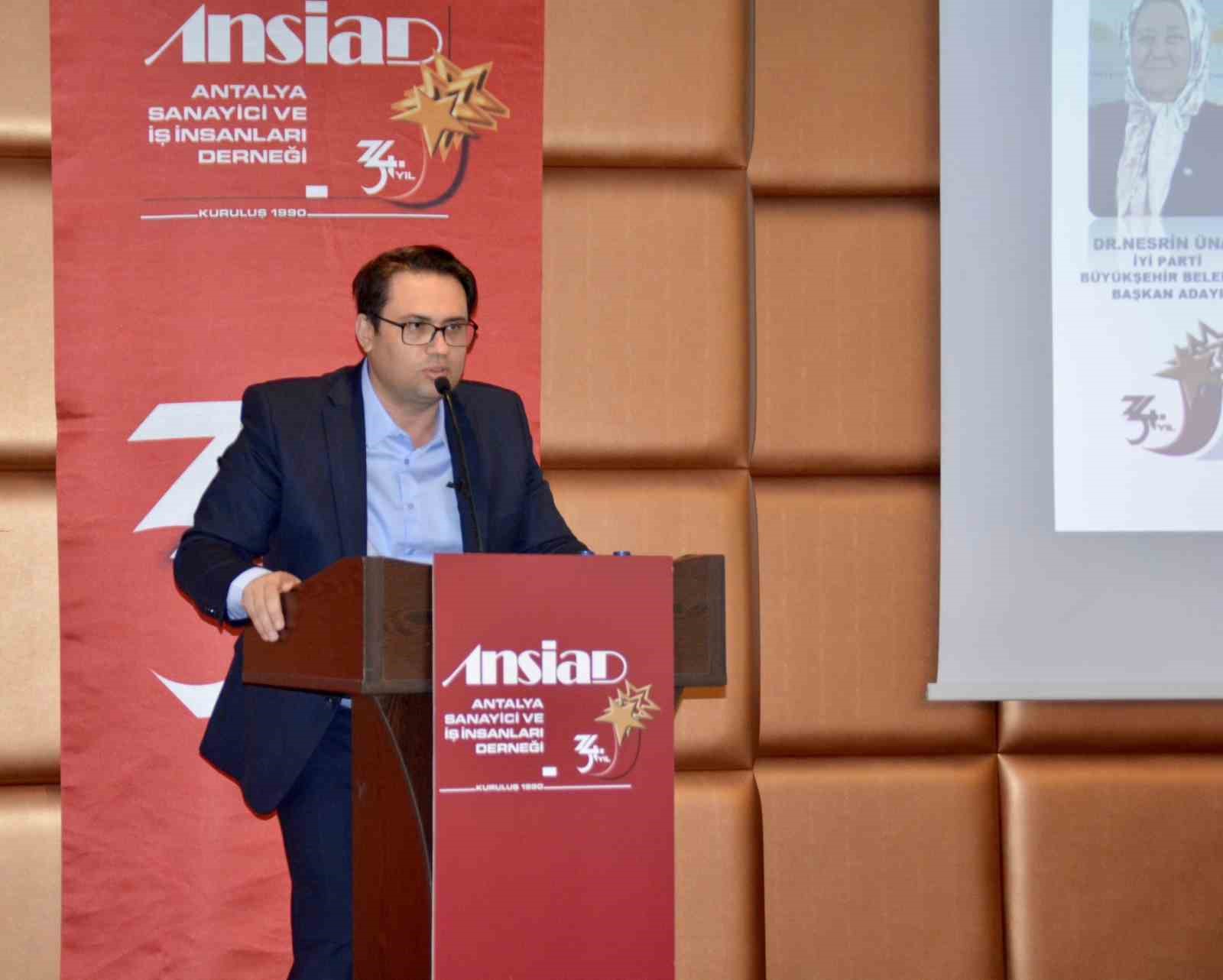 Mimar Emre Afacan, Antalya’nın iş dünyasına projelerini anlattı Mimar Emre Afacan, Antalya’nın iş dünyasına projelerini anlattı