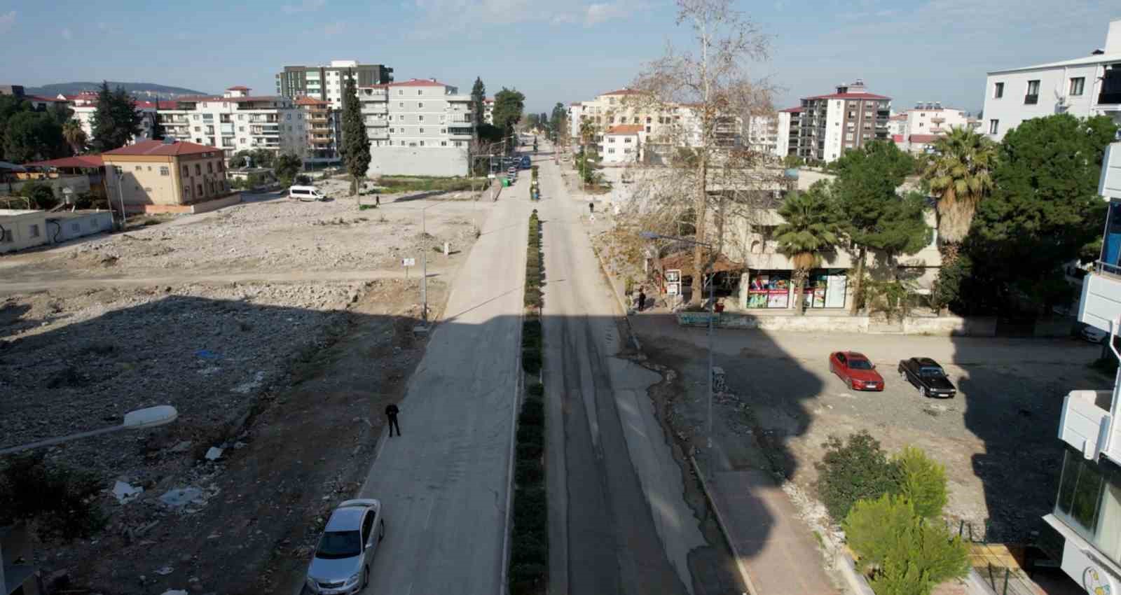 osmaniyenin kalbi olan istasyon caddesi eski gunlerini ariyor d495052