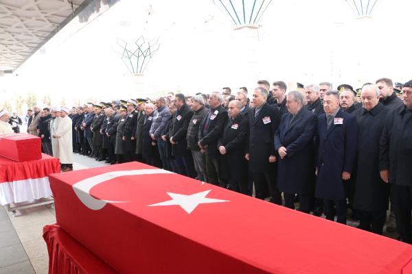 sehit pilotlar son yolculuklarina ugurlandi 80f42e6