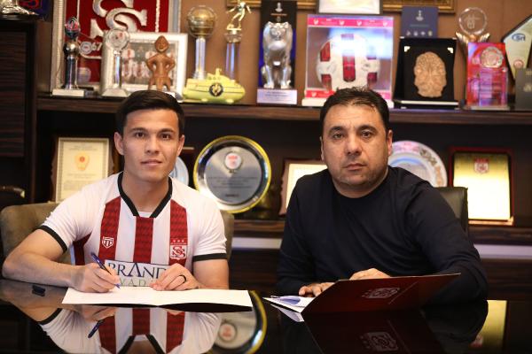 sivasspor azizbek turgunboev ile 15 yillik sozlesme imzaladi a3dfb50
