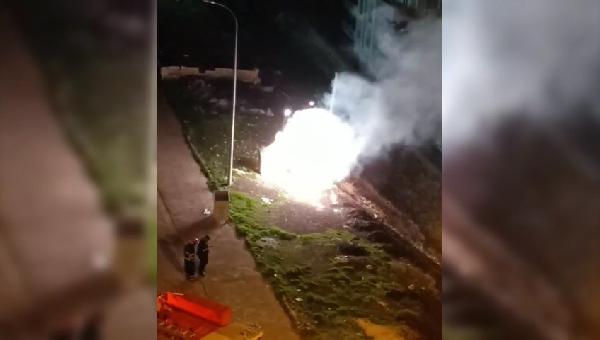 Ali LEYLAK/ŞANLIURFA, (DHA)- ŞANLIURFA’da elektrik trafosunda meydana gelen patlamayla birlikte