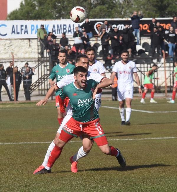 İLGİNİZİ ÇEKEBİLİR: M’Baye Niang, Adana Demirspor’da Rizespor – İstanbulspor maçının