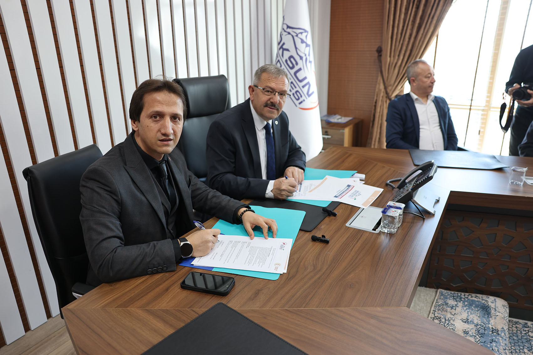 Göksun Belediyesi, ilçe genelindeki eğitim seviyesini yükseltmek amacıyla İlçe Milli