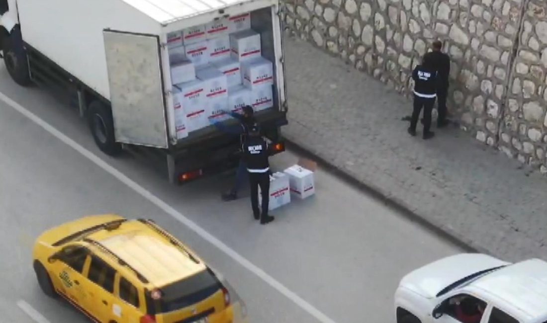 Yiğithan HÜYÜK/ BURSA, – BURSA ve İzmir’de toplam 10 ayrı