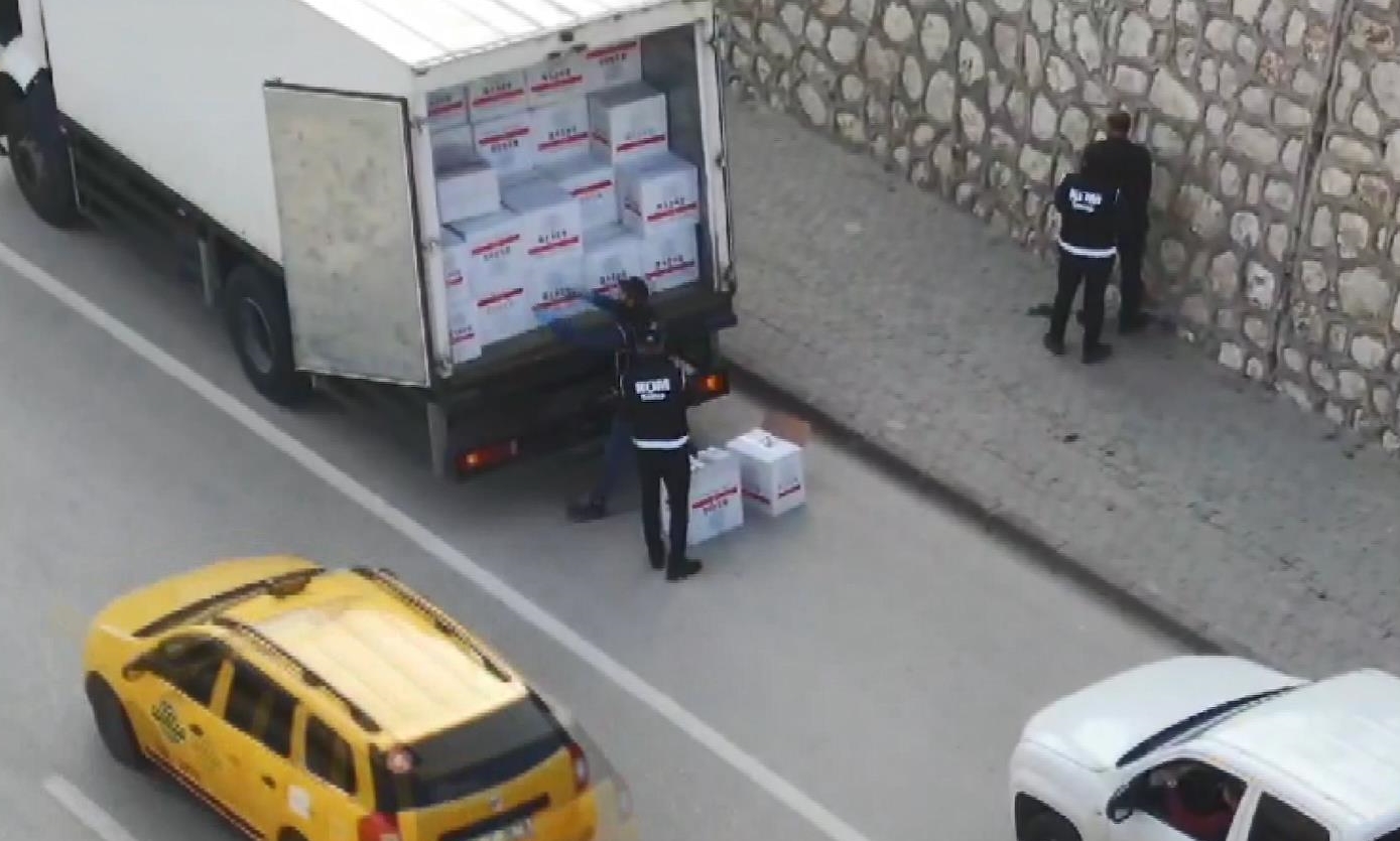 13 milyon liralık kaçak tütün operasyonunda 3 tutuklama
