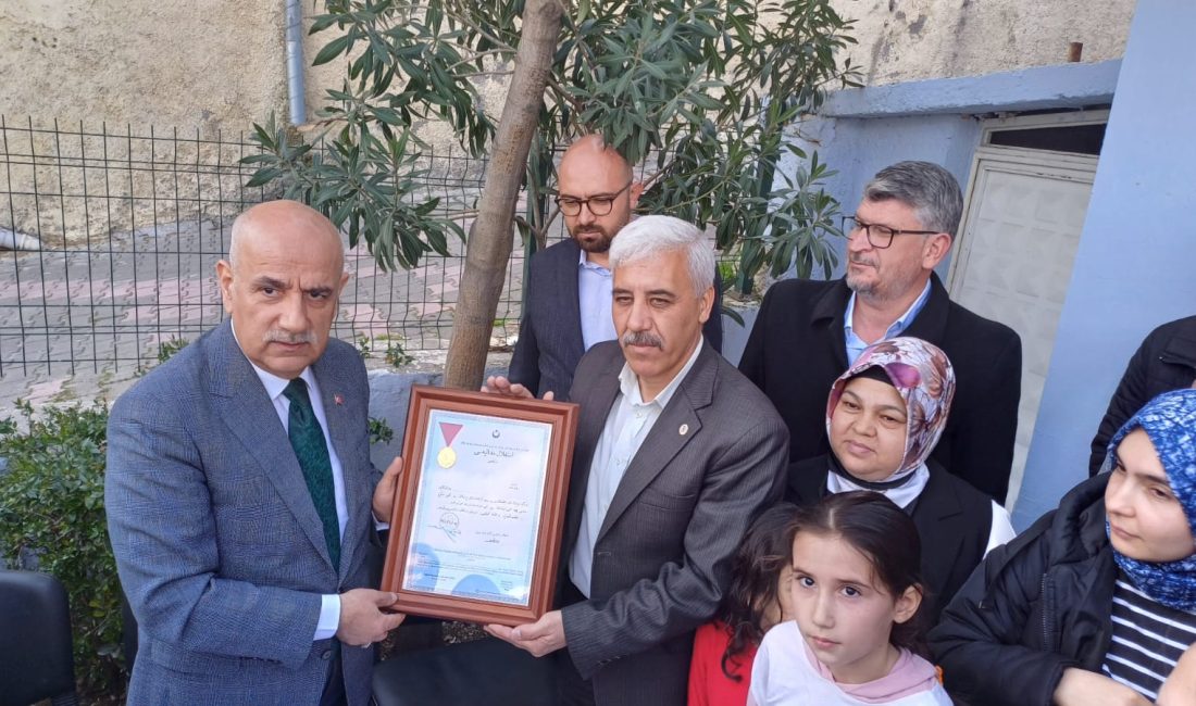 Adalet ve Kalkınma Partisi Dulkadiroğlu İlçe Başkanı Mustafa Çakar, Gazipaşa