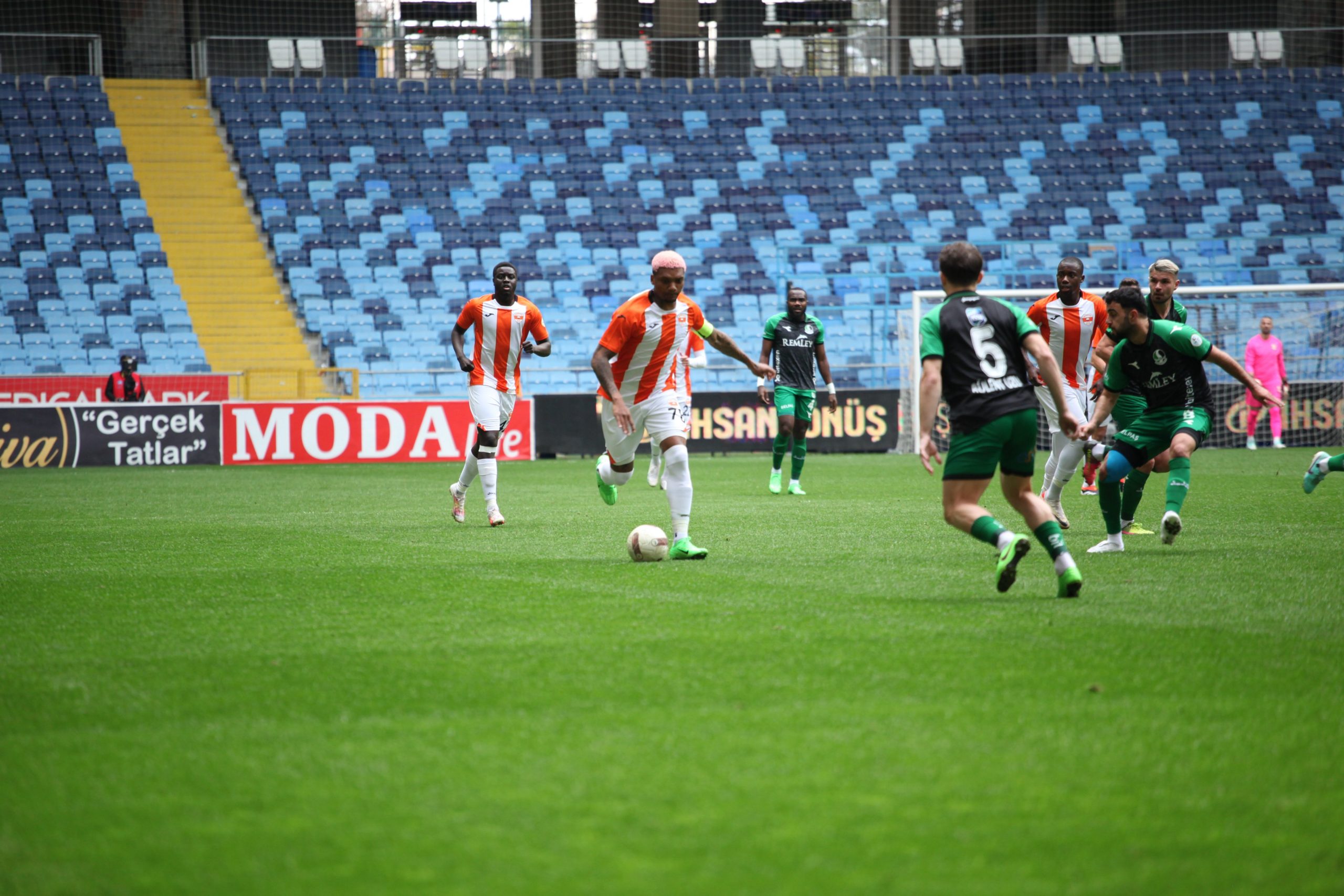 Adanaspor - Sakaryaspor: 0-0 Adanaspor - Sakaryaspor: 0-0