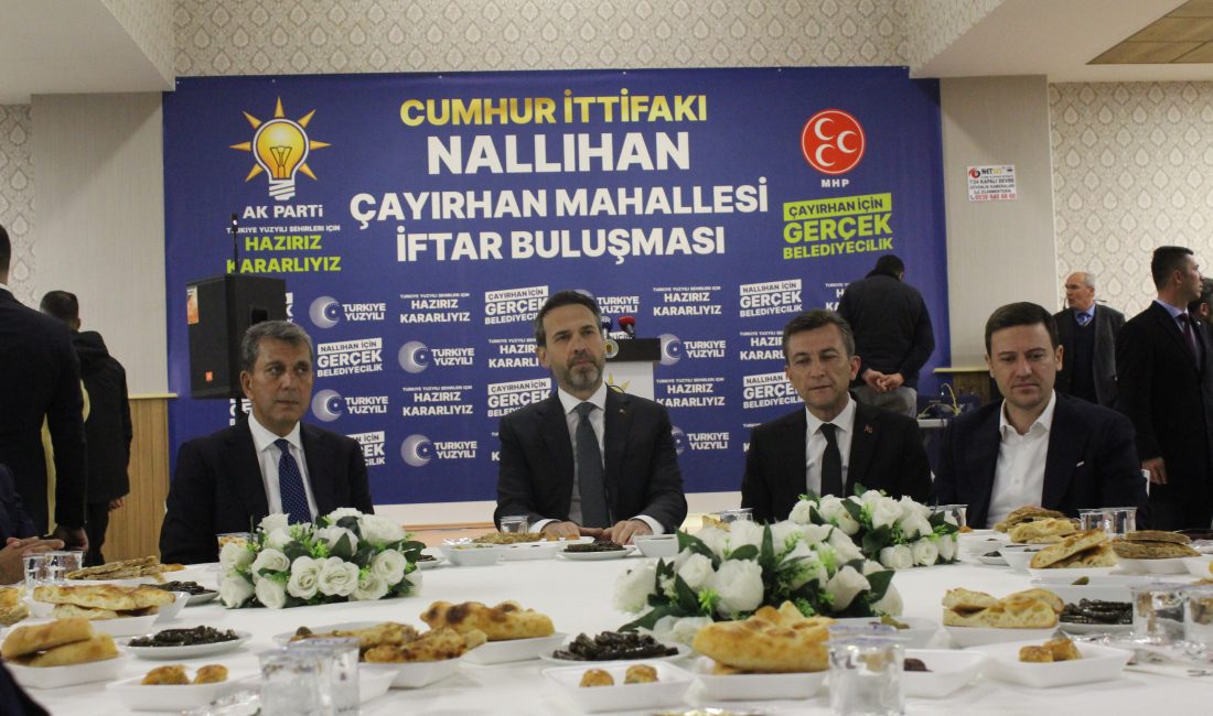 İFTARA KATILDI Enerji ve Tabii Kaynaklar Bakanı Alparslan Bayraktar, Nallıhan