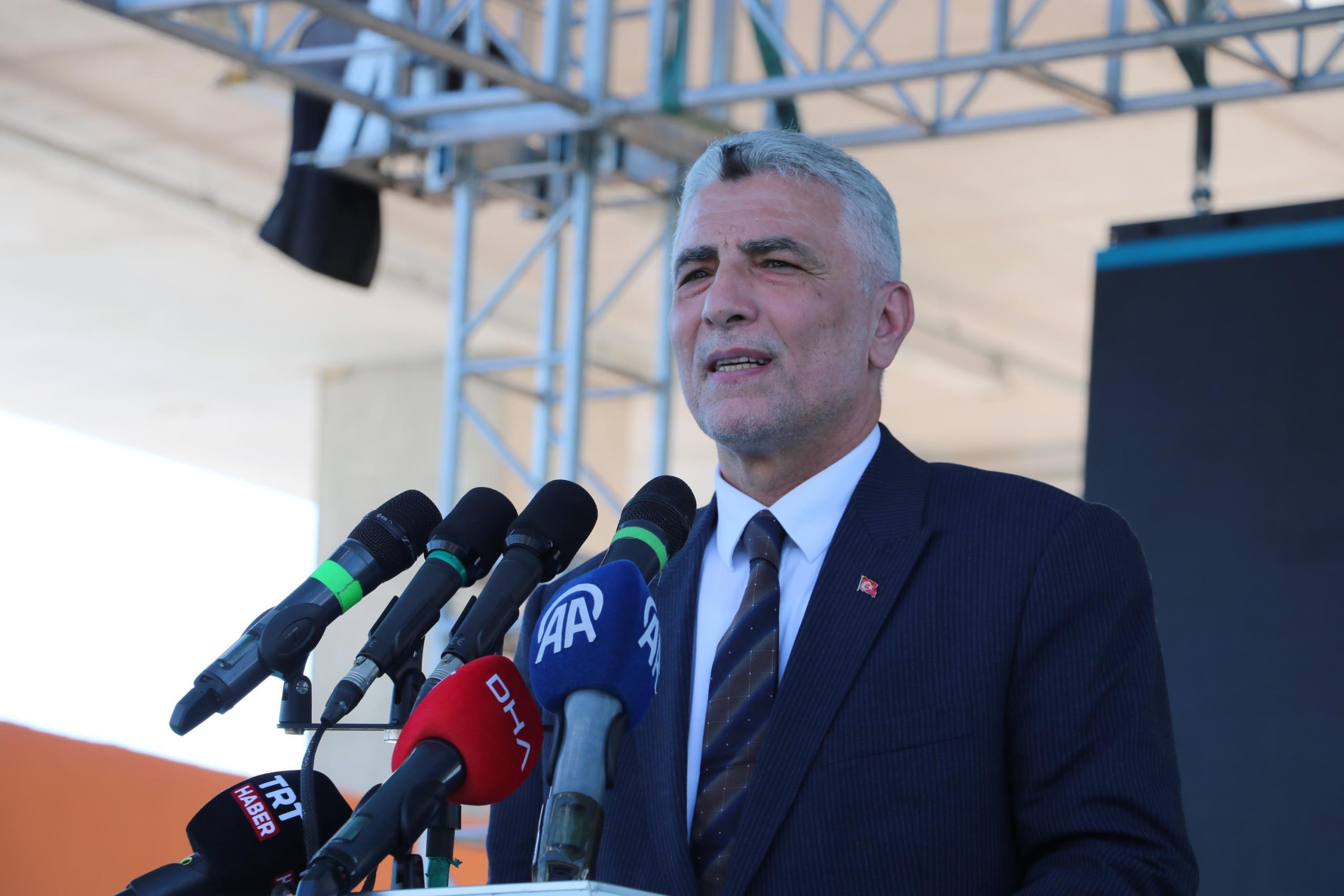 Bakan Bolat: İzmir; bize oy vermediler, bizi seçmediler diye icraatlardan, hizmetlerden asla mahkum bırakılmadı (2)