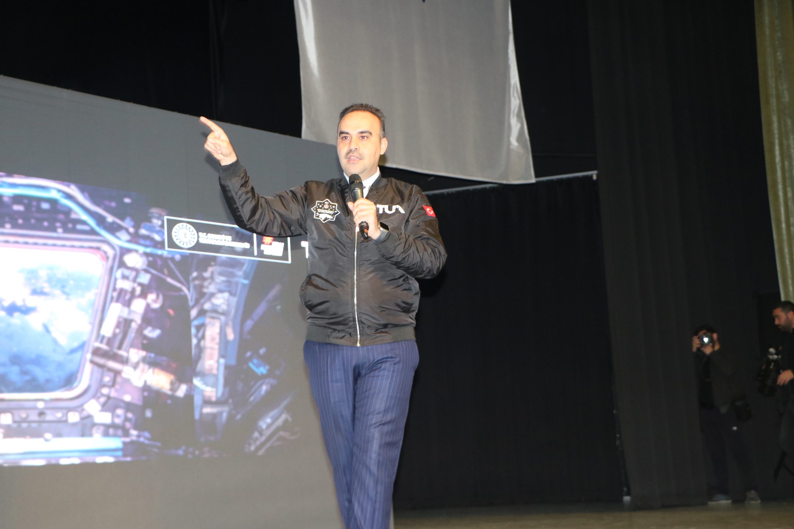 Bakan Kacır: Uzay bilimi ve teknolojilerinde de başarı hikayesi yazacağız