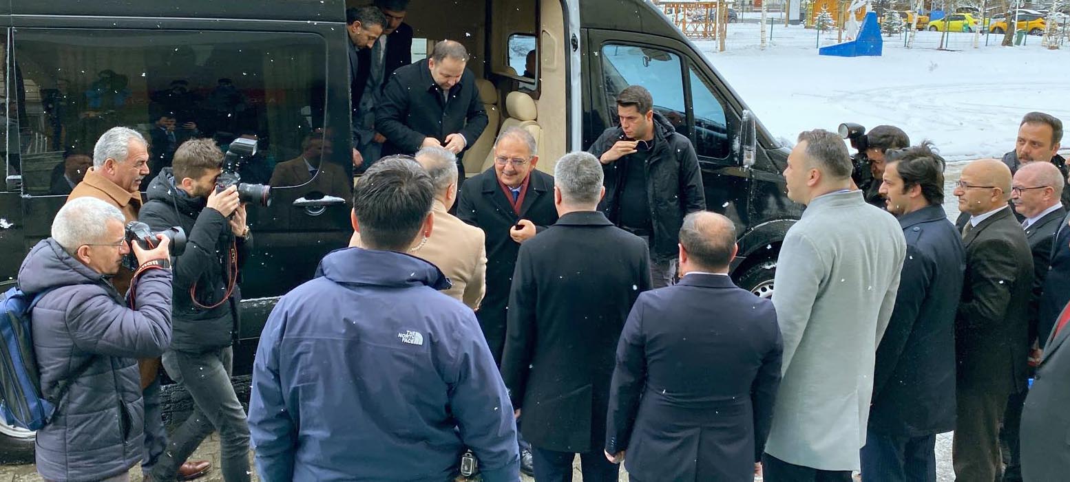 Bakan Özhaseki: Tarihi eserlerimizi restore etmeye gayret ediyoruz Bakan Özhaseki: Tarihi eserlerimizi restore etmeye gayret ediyoruz