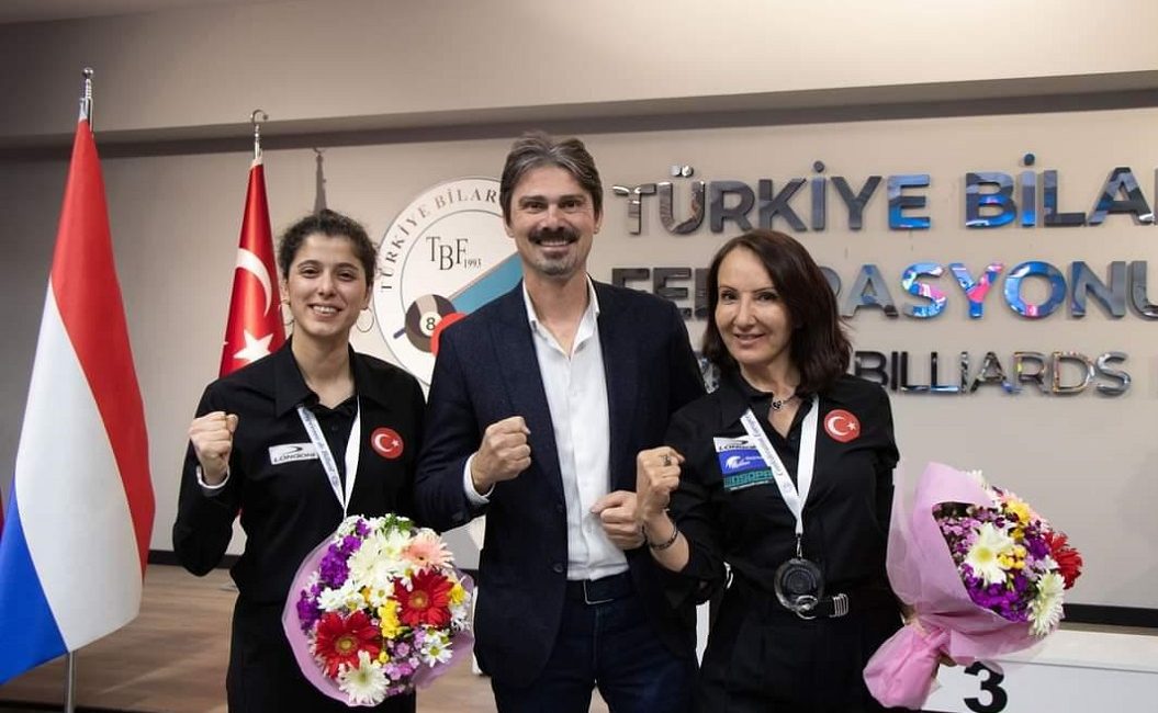 Türkiye, kadınlar 3 bant bilardoda Avrupa ikincisi olarak gümüş madalya