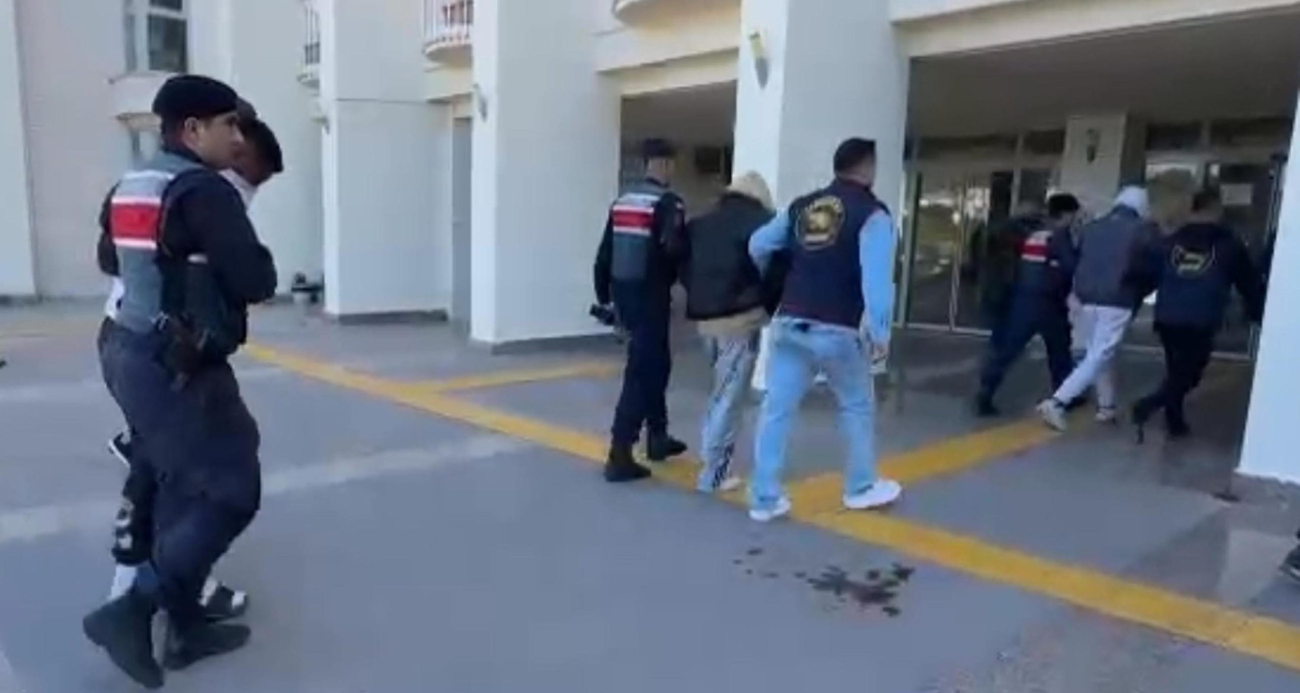 Bodrum'da göçmen kaçakçılığına 3 gözaltı