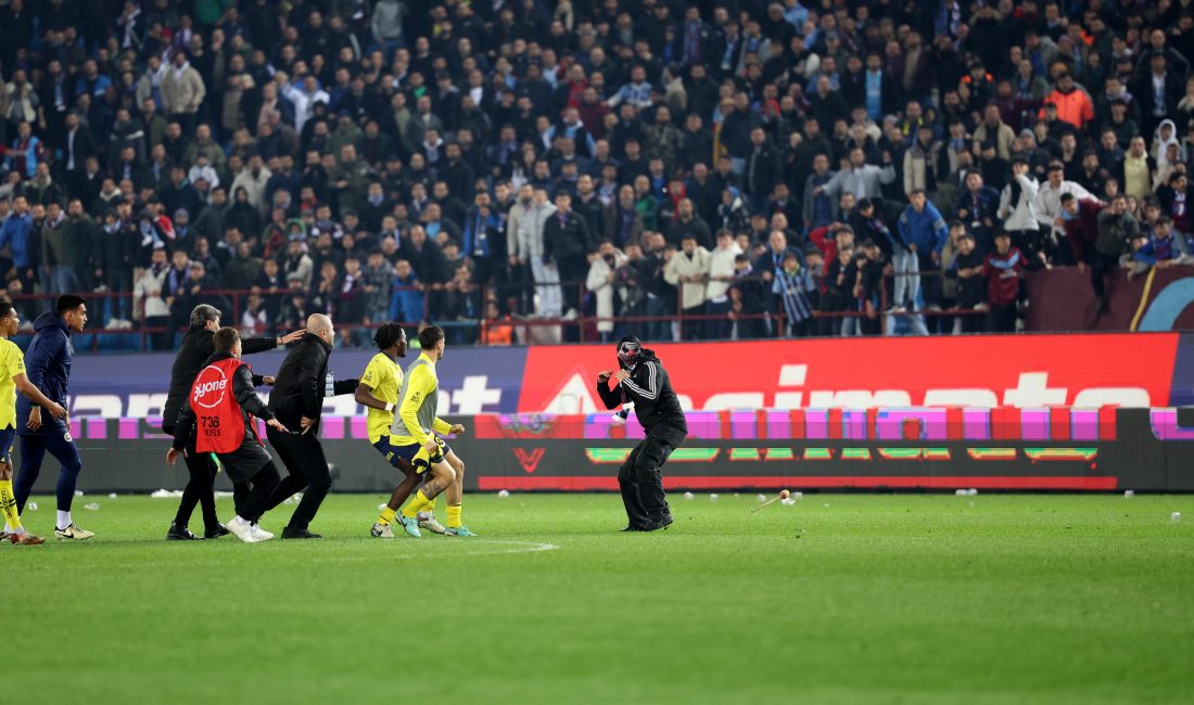 İSTANBUL, – Fenerbahçe’nin Nijeryalı futbolcusu Bright Osayi-Samuel, Trabzonspor maçının ardından