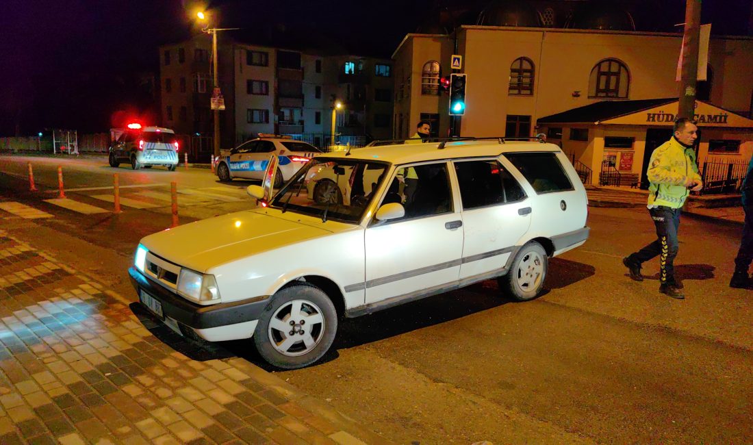 Yavuz YILMAZ/İNEGÖL (Bursa), – BURSA’nın İnegöl ilçesinde babasına ait otomobili