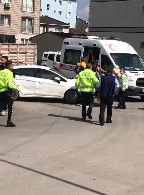 Yavuz YILMAZ/İNEGÖL (Bursa), – BURSA’nın İnegöl ilçesinde, özel halk minibüsü