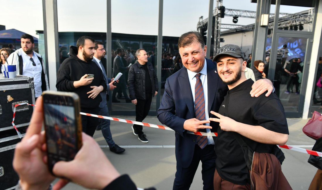 İZMİR, – CHP İzmir Büyükşehir Belediye Başkan adayı Cemil Tugay,