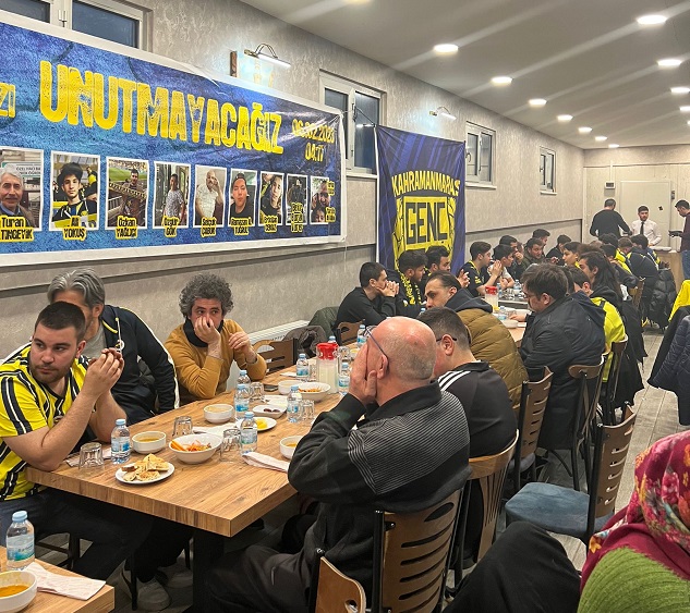 GENÇ FENERBAHÇE KAHRAMANMARAŞ DEPREMZEDE AİLELERLE İFTARDA BULUŞTU