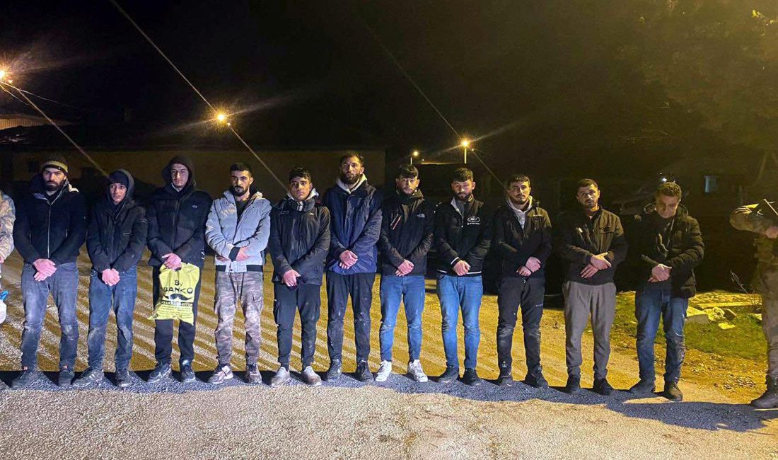 Ünsal YÜCEL/EDİRNE, -EDİRNE’de durdurulan araçta Suriye uyruklu 11 kaçak göçmen