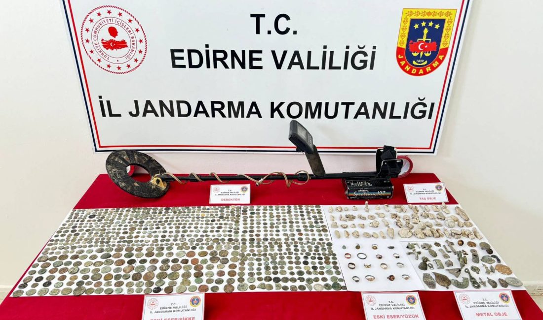 Ünsal YÜCEL/EDİRNE, – EDİRNE’nin İpsala ilçesinde bir evde yapılan aramada